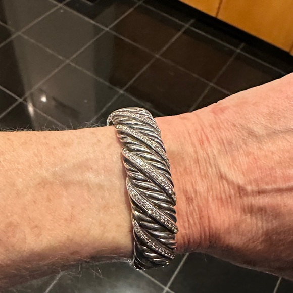 David Yurman 1.38 ctw Sculpted Sterling Silver and Diamond Cuff 16mm Bracelet